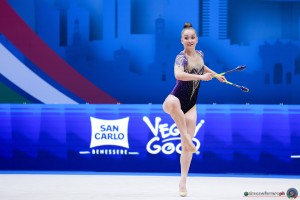 aa q neumann julia aut sfe05407 copia simone ferraro ph